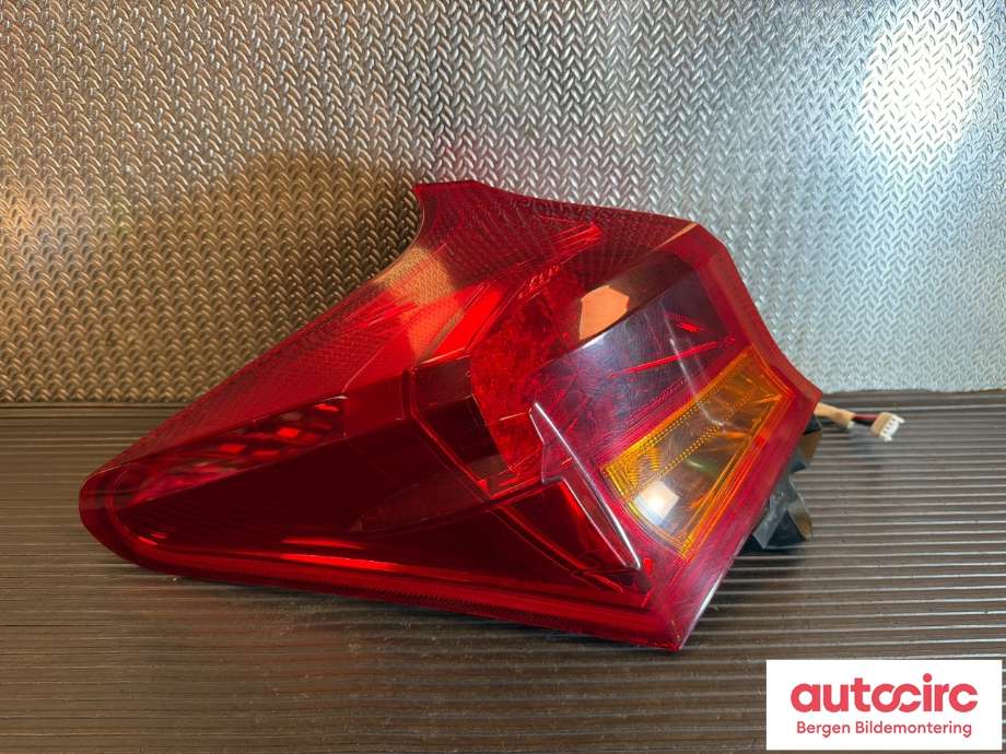 Baklykt venstre til Toyota Auris 2015-2019 (Type II, Fase 2) (TOYOTA|8156102730|)