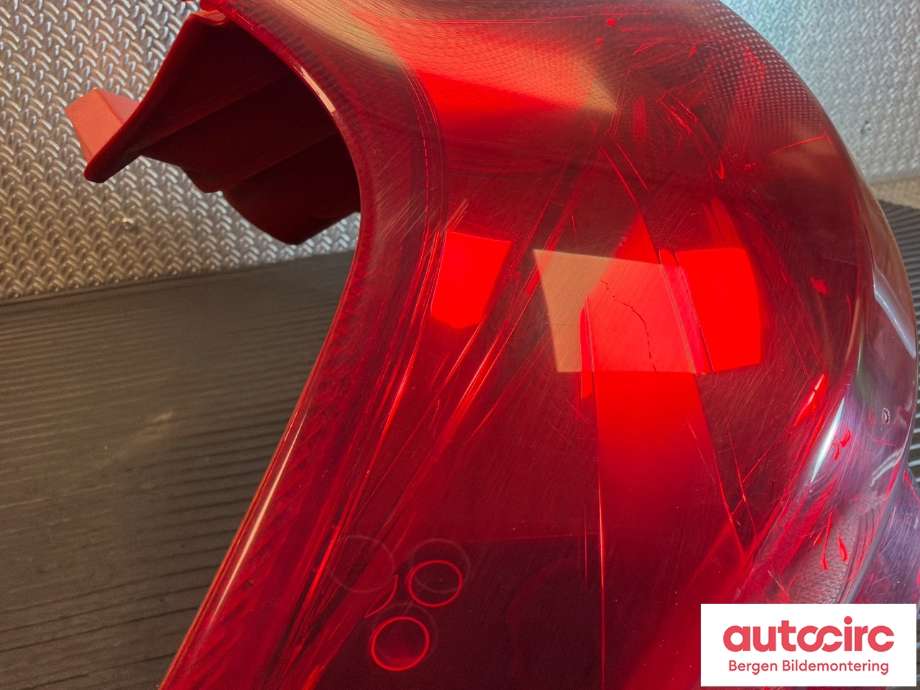 Baklykt venstre til Toyota Auris 2015-2019 (Type II, Fase 2) (TOYOTA|8156102730|)