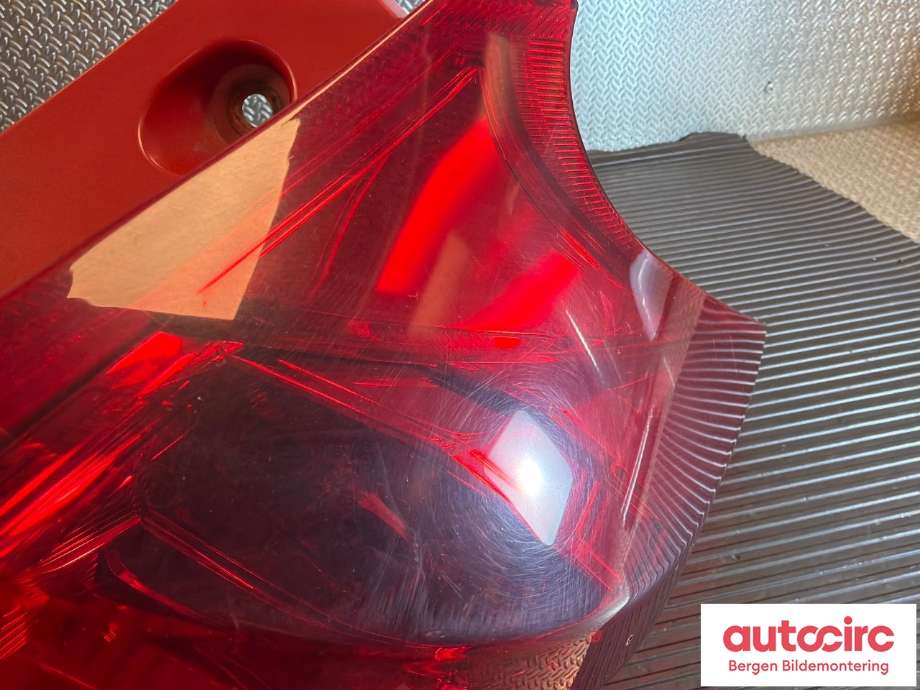 Baklykt høyre til Toyota Auris 2015-2019 (Type II, Fase 2) (TOYOTA|8155102730|)