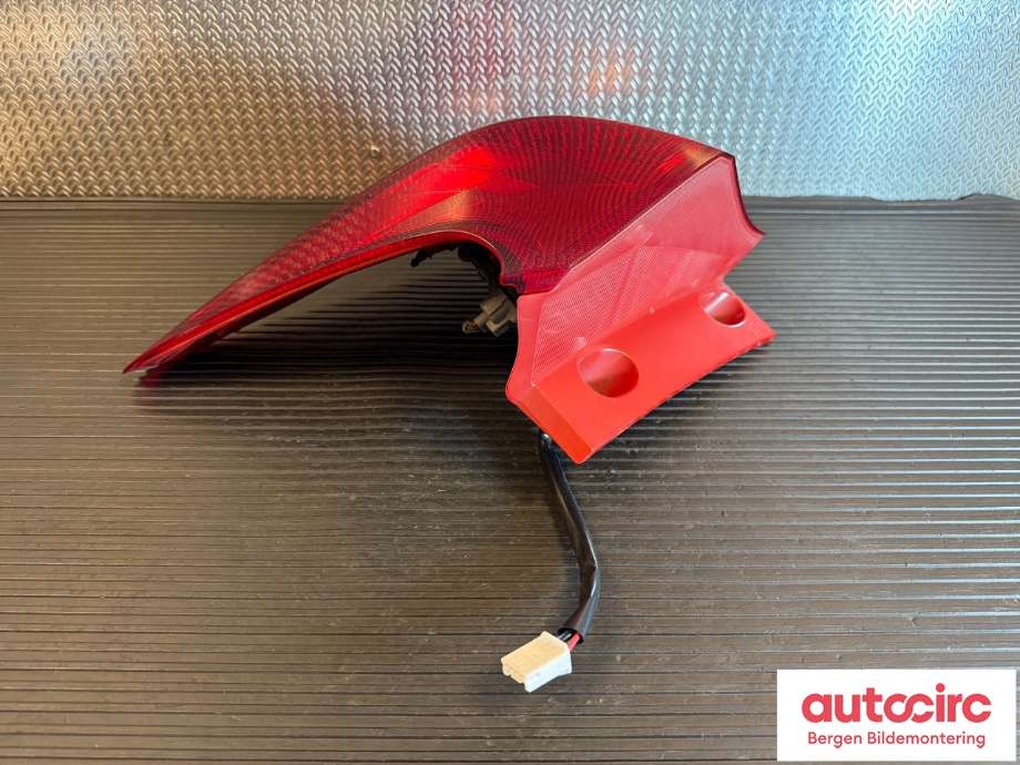 Baklykt høyre til Toyota Auris 2015-2019 (Type II, Fase 2) (TOYOTA|8155102730|)