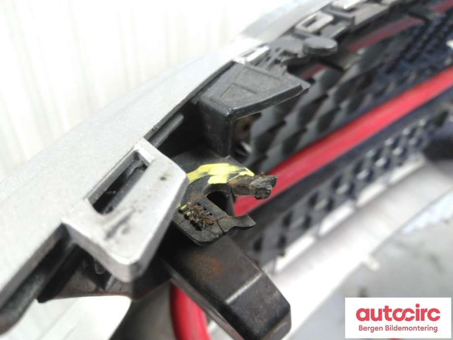 Støtfanger foran til Audi A4 2007-2014 (Type IV) (B8) (B8) (AUDI|8K0 807 105 A|)