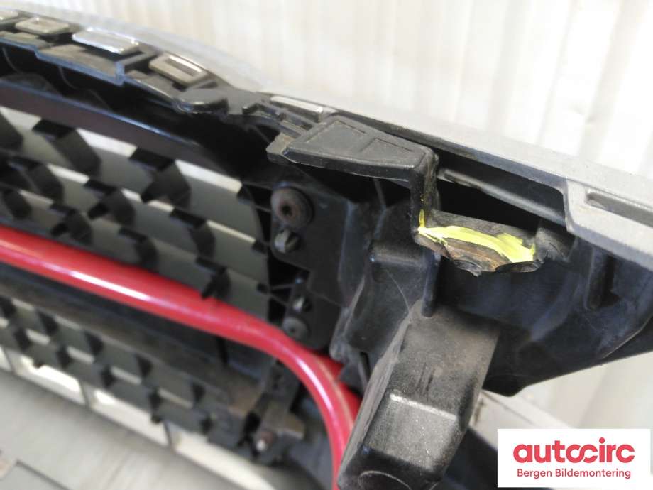 Støtfanger foran til Audi A4 2007-2014 (Type IV) (B8) (B8) (AUDI|8K0 807 105 A|)