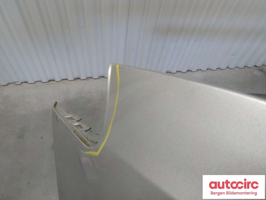 Støtfanger foran til Audi A4 2007-2014 (Type IV) (B8) (B8) (AUDI|8K0 807 105 A|)