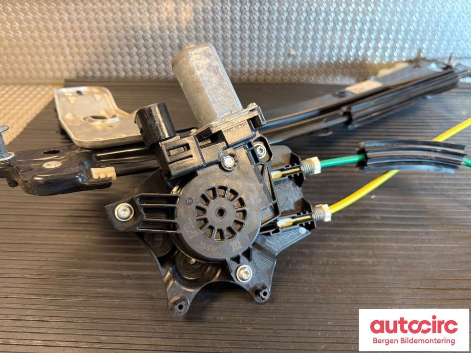 Ruteheis høyre foran til BMW iX3 2021-->>  (BMW|51 33 5 A0D AA8|67 62 5 A09 AF6|7932188)