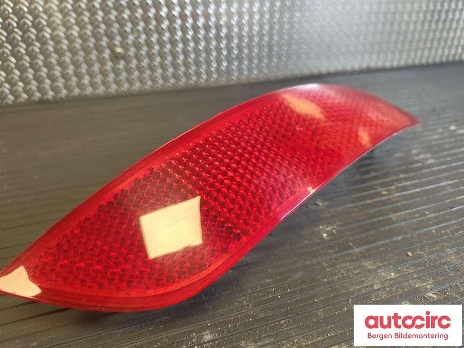 Refleksplate til Ford Focus 2014-2018 (Type III, Fase 2) (FORD|1858301|F1EB-13B414-AB|)