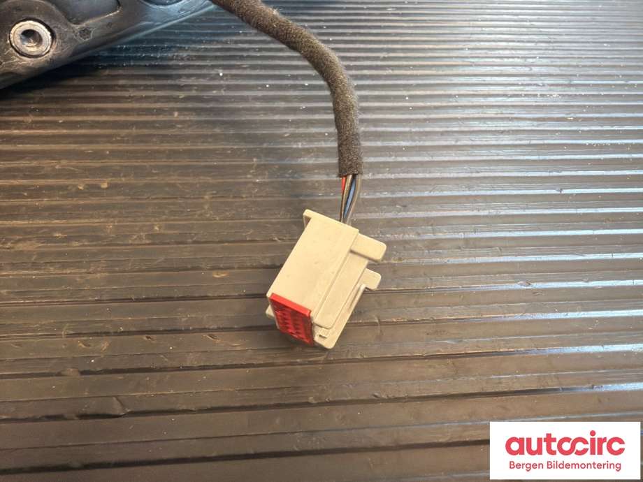 Speil venstre til Ford Transit Connect 2013-2018 Type II, Fase 1  (FORD|2303030|DT11-17683-CF|)
