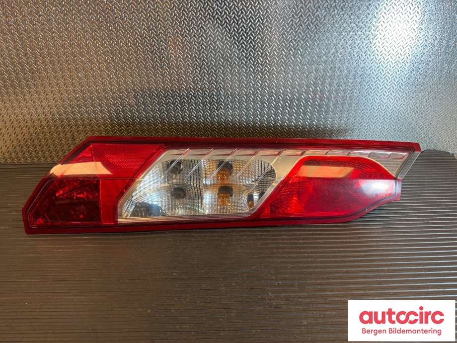 Baklykt venstre til Ford Transit Connect, 2013-2018 Type II, Fase 1 (FORD|2390056)
