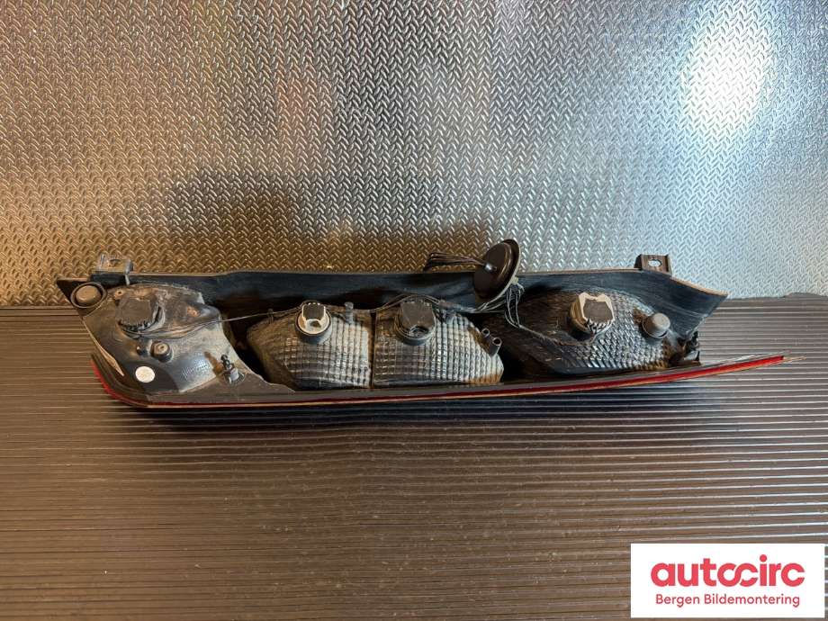 Baklykt venstre til Ford Transit Connect 2013-2018 Type II, Fase 1 (FORD|2390056|DT11-13405-AD|)