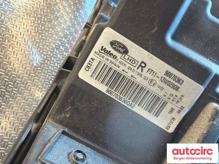 Frontlykt høyre halogen til Ford Transit Connect 2013-2018 Type II, Fase 1  (FORD|1949633|FT11-13W029-DB|)