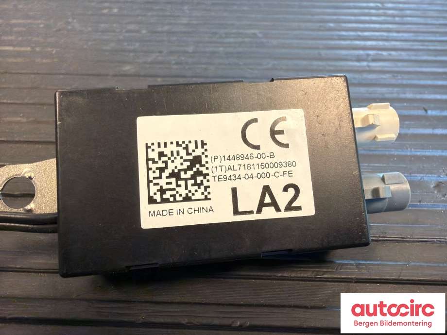 Antenne forsterker til Tesla Model S 2016-2021 (Fase 2) (TESLA|1448946-00-B|)