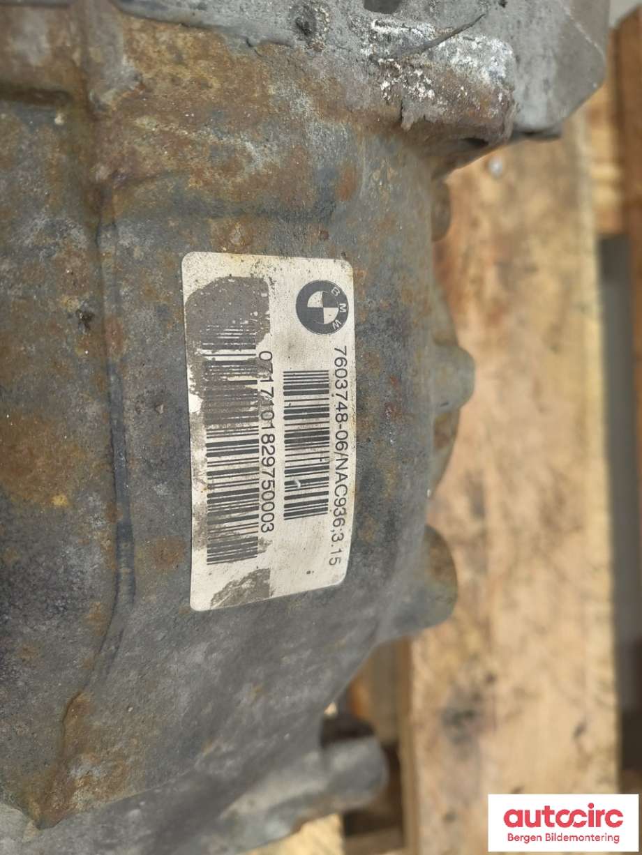 Kardang klokke bak til BMW 3-Serie 2012-2018 (F30/F31/F34) (F30/F31/F34) (BMW|33 10 7 603 748|)