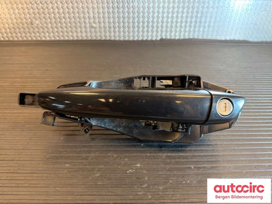 Dørhåndtak utv venstre foran til Peugeot Partner 2019-->> (Type III) (PEUGEOT|16 092 407 80|98 029 773 80|)