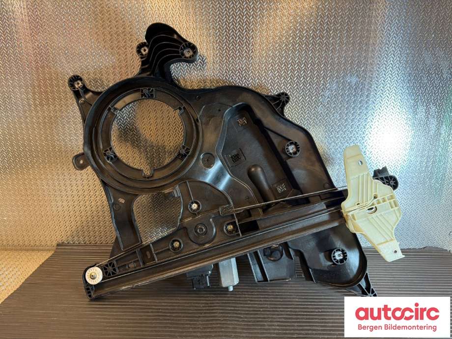 Ruteheis venstre foran til Peugeot Partner 2019-->> (Type III) (PEUGEOT|98 303 358 80|)