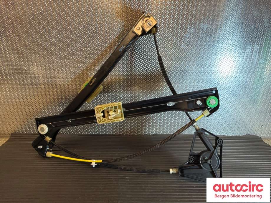 Ruteheis til VW Golf Sportsvan 2014-2018 (VOLKSWAGEN|510 837 461 F|)