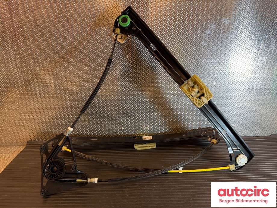 Ruteheis til VW Golf Sportsvan 2014-2018 (VOLKSWAGEN|510 837 461 F|)