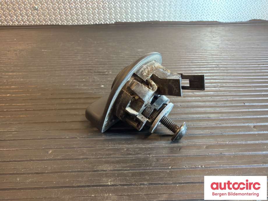 Bryter baklukeåpner til VW Up 2012-2019  (VOLKSWAGEN|1S0 827 566 A|)