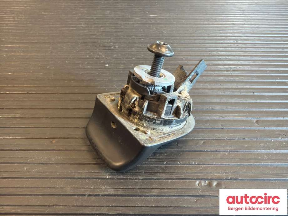 Bryter baklukeåpner til VW Up 2012-2019  (VOLKSWAGEN|1S0 827 566 A|)