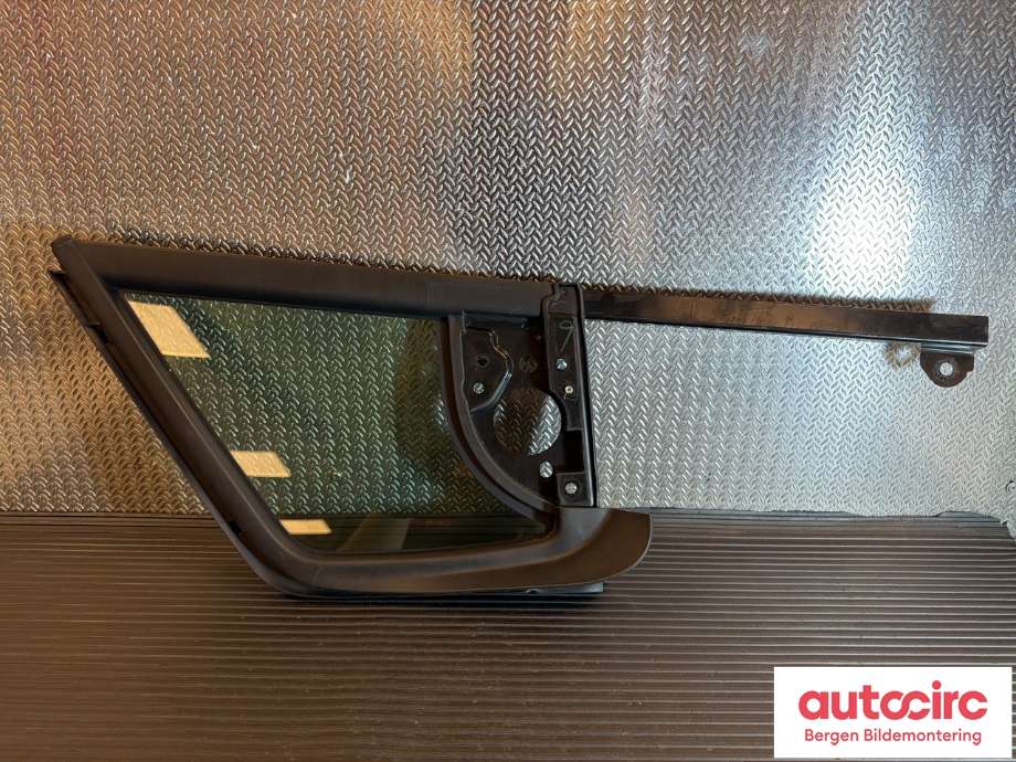 Diverse deler til Peugeot Partner 2019-->> (Type III)  (PEUGEOT|98 180 421 80|)