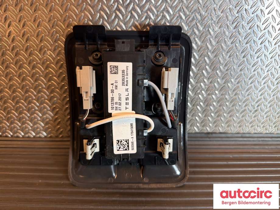 Diverse deler til Tesla Model S 2016-2021 (Fase 2)  (TESLA|1004812-00-B||1013786-00-A)