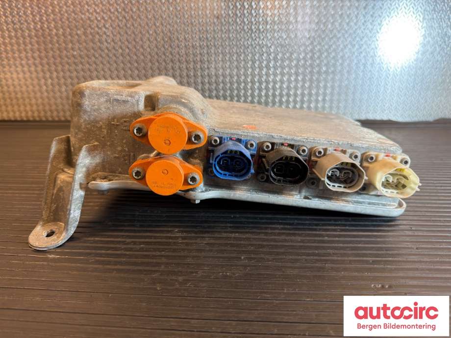 Diverse deler til Tesla Model S 2016-2021 (Fase 2)  (TESLA|1059891-00-C|)