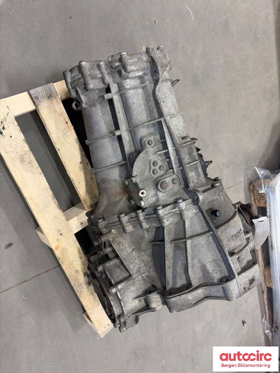 Girkasse manuell 6-trinn til Audi A4 2007-2014 (Type IV) (B8) (B8) (AUDI|0B1 300 027 FX|)