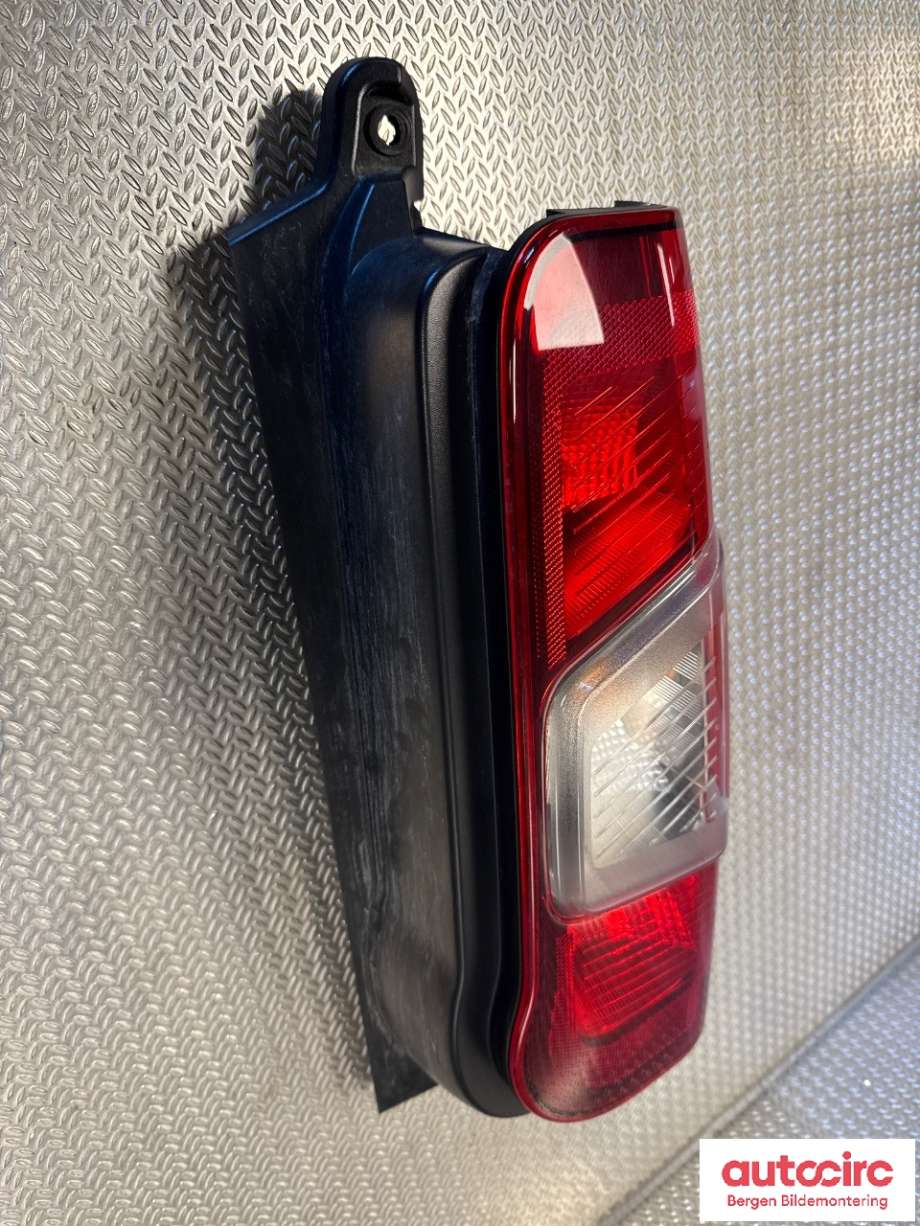 Baklykt høyre til Toyota Proace City 2020-->>  (TOYOTA|SU001B0487|)
