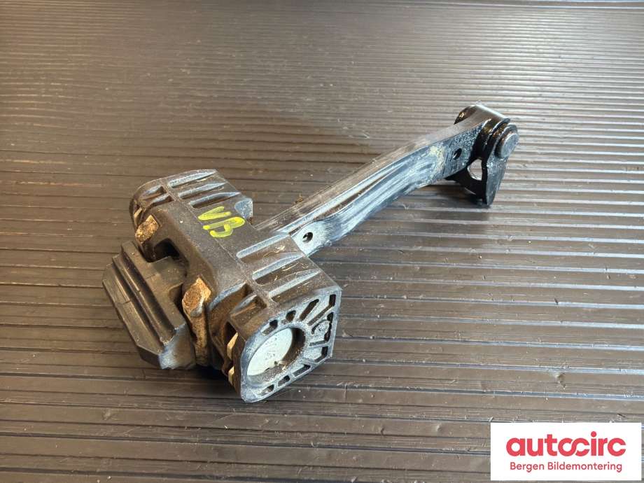 Dørstopper til BMW 3-Serie, 2012-2018 (F30/F31/F34) (F30/F31/F34) (BMW|51 22 7 446 729)