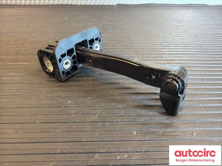 Dørstopper til BMW 3-Serie 2012-2018 (F30/F31/F34) (F30/F31/F34) (BMW|51 21 7 446 718|)