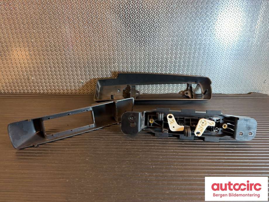 Dørhåndtak inv høyre til Ford Transit Connect 2013-2018 Type II, Fase 1  (FORD|2437012|BK21-V266A62-AE|)