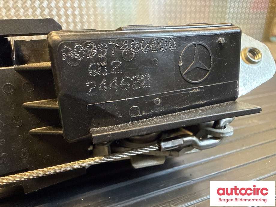 Baklukelås til Mercedes EQB 2022-->> (MERCEDES|A 099 906 86 00|A 099 740 06 00|)