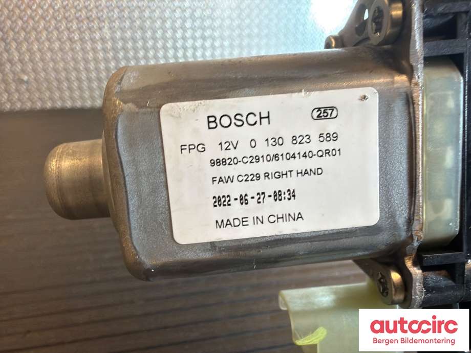Ruteheis venstre bak til Hongqi E-HS9 2022-->> (HONGQI|6104140-QR01||98820-C2910)