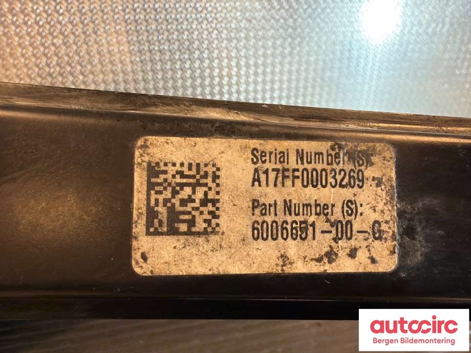 Ruteheis høyre foran til Tesla Model S 2016-2021 (Fase 2) (TESLA|6006651-00-G|)