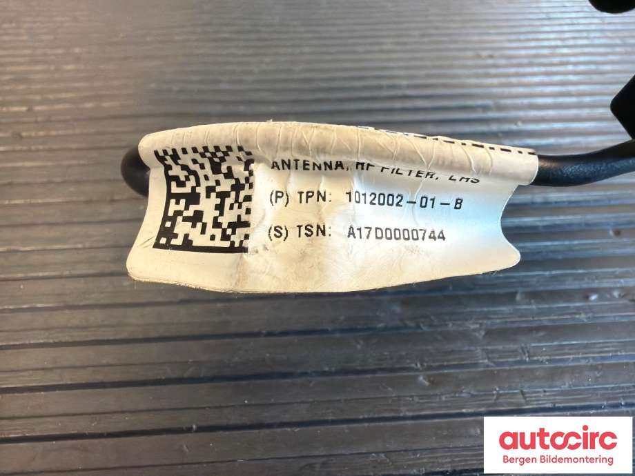 Antenne forsterker til Tesla Model S 2016-2021 (Fase 2) (TESLA|1012002-01-B|)