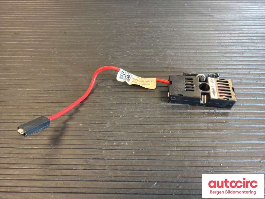 Antenne forsterker til Tesla Model S 2016-2021 (Fase 2) (TESLA|1012002-00-B|)