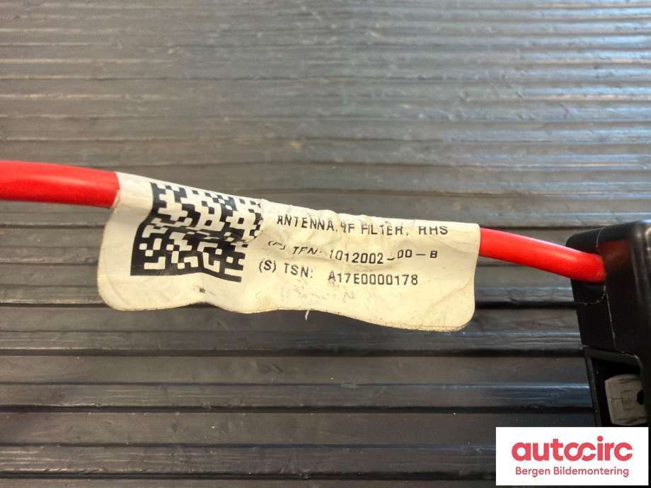 Antenne forsterker til Tesla Model S 2016-2021 (Fase 2) (TESLA|1012002-00-B|)