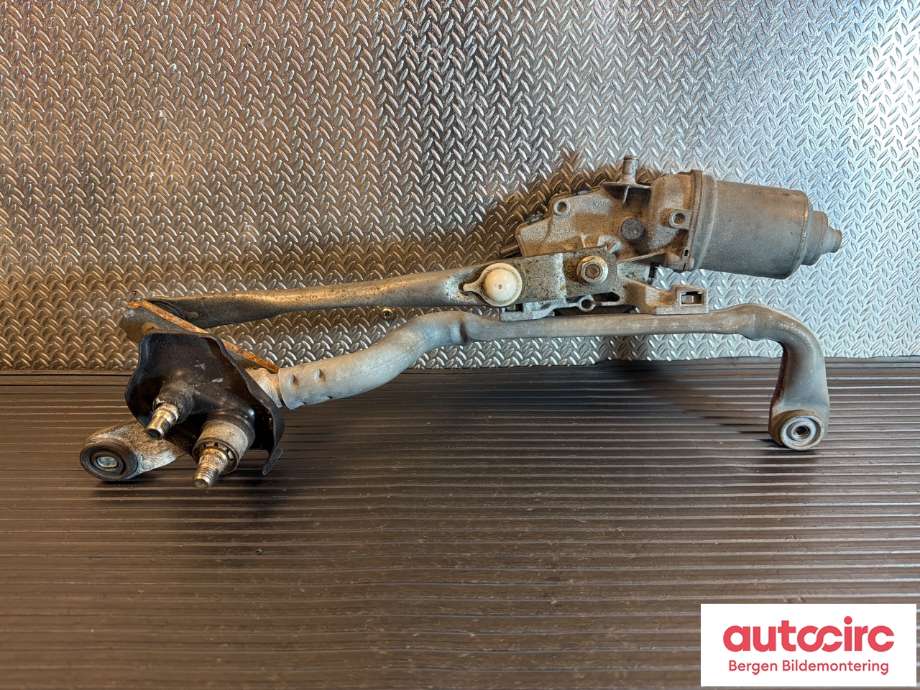 Viskermotor frontrute til Toyota Yaris 2012-2014 (Type III, Fase 1) (TOYOTA|851100D191|)