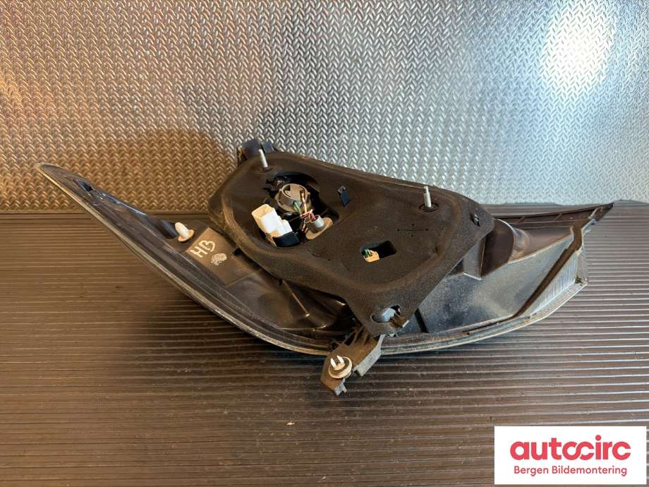 Baklykt høyre til Toyota Yaris 2012-2014 (Type III, Fase 1) (TOYOTA|815510D390|)