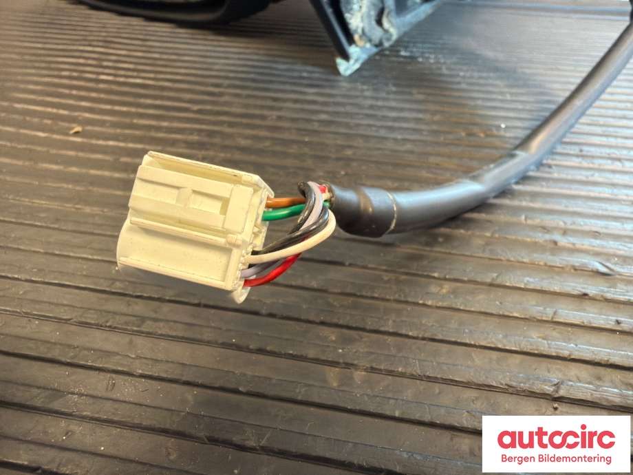 Speil venstre til Toyota Yaris 2012-2014 (Type III, Fase 1) (TOYOTA|879400D590|)