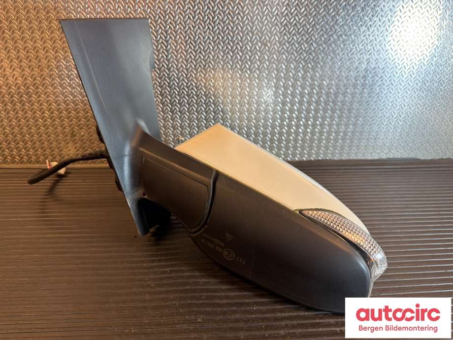 Speil venstre til Toyota Yaris 2012-2014 (Type III, Fase 1) (TOYOTA|879400D590|)