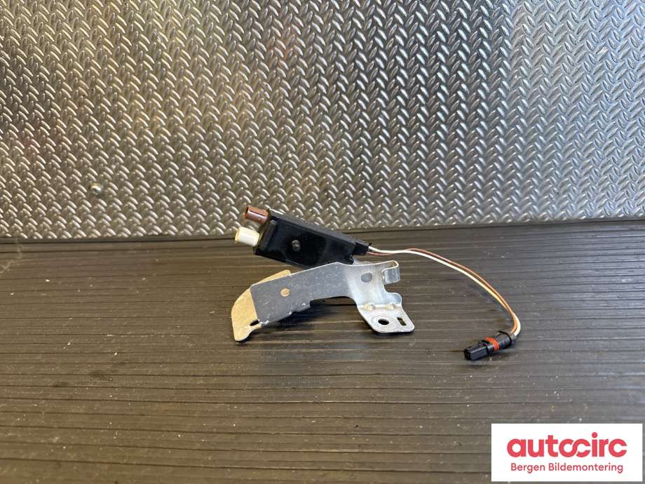 Antenne forsterker til Jaguar I-PACE 2018-->>  (JAGUAR|J9D318C901CA|T4K1276|)