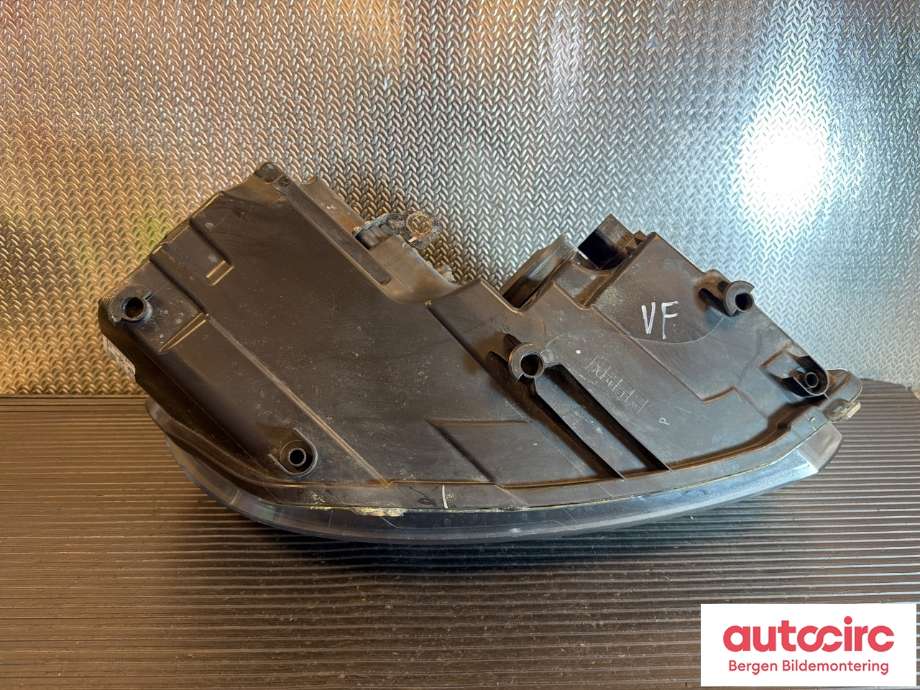 Frontlykt venstre halogen til VW Golf VI 2008-2012  (VOLKSWAGEN|5K1 941 005 L||5K1 941 005 Q)