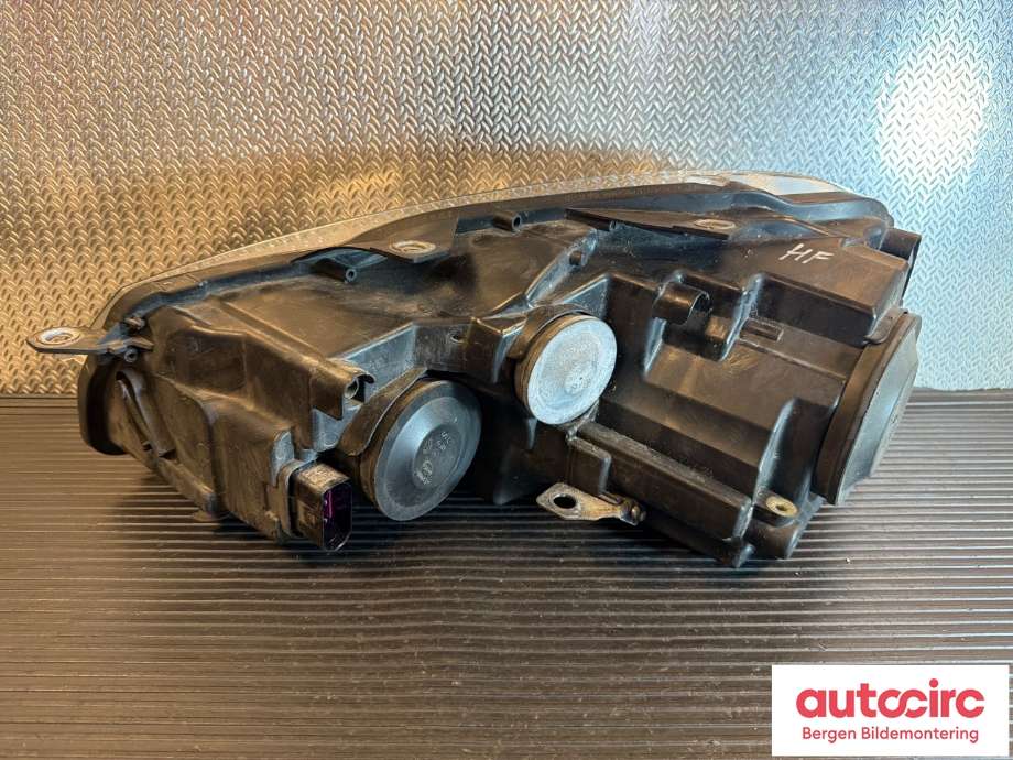 Frontlykt høyre halogen til VW Golf VI 2008-2012 (VOLKSWAGEN|5K1 941 006 L|5K1 941 006 S|5K1 941 006 Q)