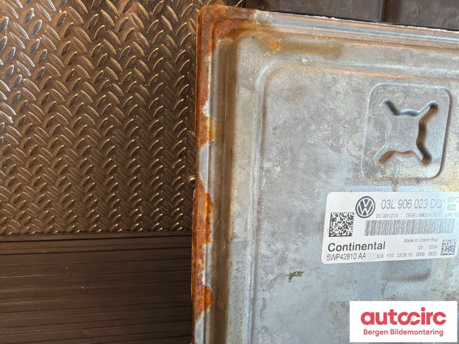 Styreenhet motor til VW Golf VI 2008-2012  (VOLKSWAGEN|03L 997 557 R||03L906023DQ)