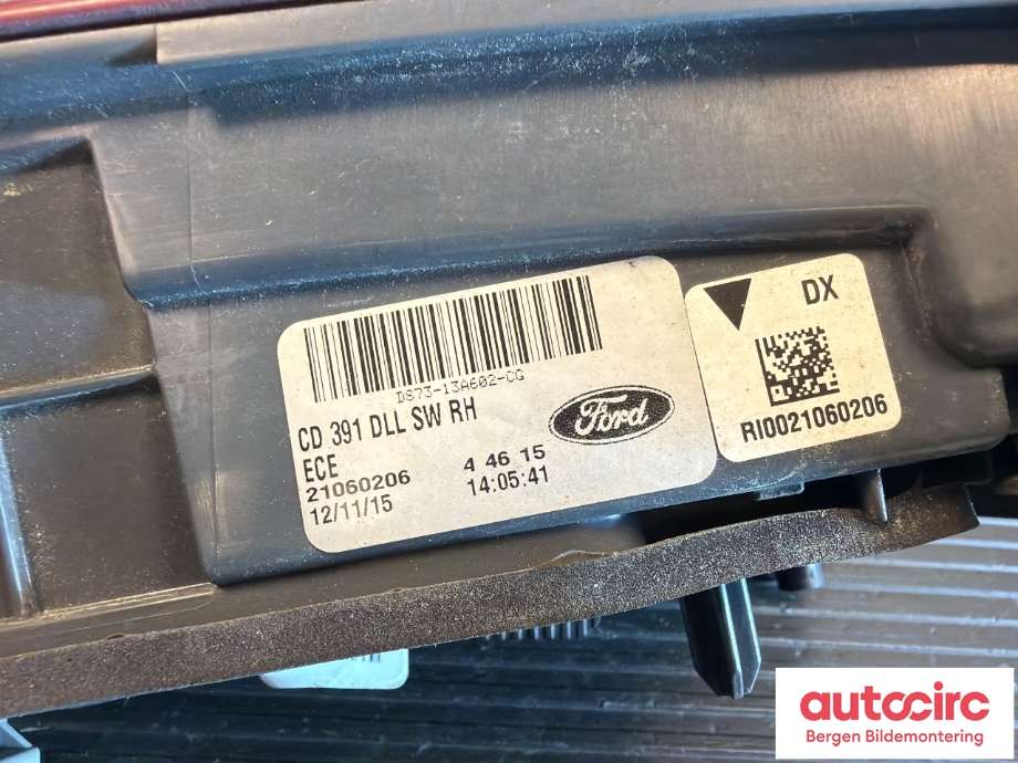 Baklykt høyre indre til Ford Mondeo 2014-2019 (Type V, Fase 1)  (2237791|DS73-13A602-CH|)