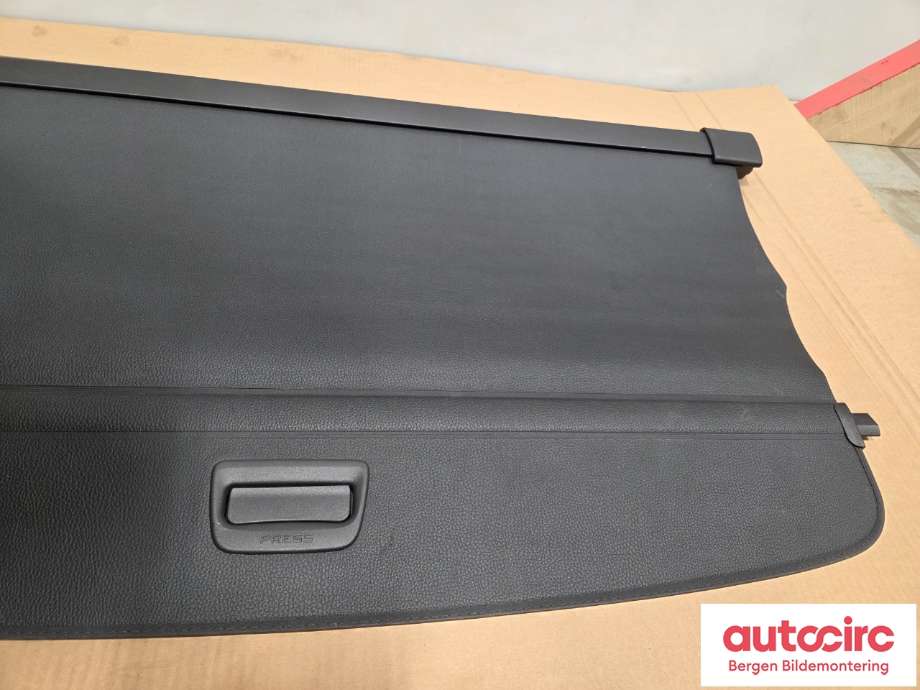 Bagasjerom rollon til VW Golf VII 2012-2017 (Fase 1)  (VOLKSWAGEN|5G9 867 871 G|)