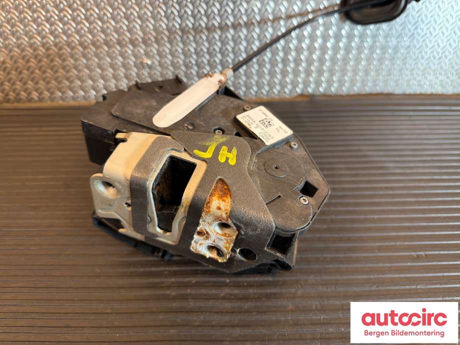 Låsekasse høyre foran til Ford Mondeo 2014-2019 (Type V, Fase 1) (FORD|2066073|BM5A-A21812-BH|BM5A-A21812-BG)
