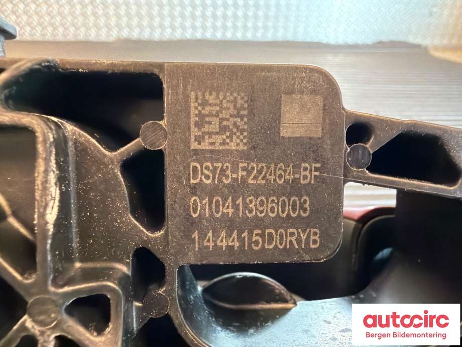 Dørhåndtak utv høyre bak til Ford Mondeo 2014-2019 (Type V, Fase 1) (FORD|2201760|KR3B-6322464-BB|DS73-F22464-BF)