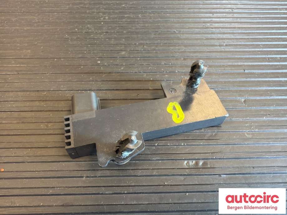Antenne forsterker til Ford Mondeo 2014-2019 (Type V, Fase 1)  (FORD|5195566||DS7T-15K603-AA)