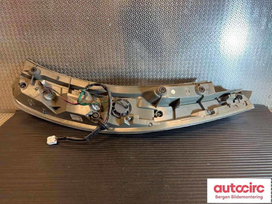Baklykt venstre til Nissan Leaf 2011-2017 (Type I) (NISSAN|265553NL0A|)