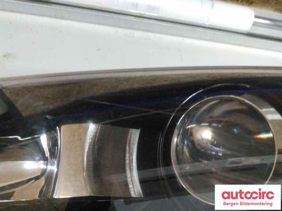 Frontlykt venstre halogen til Škoda Octavia 2013-2016 (Type III, Fase 1)  (SKODA|5E1 941 017 B|)